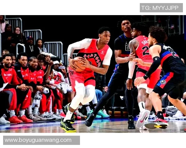 老鹰队与爵士的激烈对决谁能在这场比赛中笑到最后